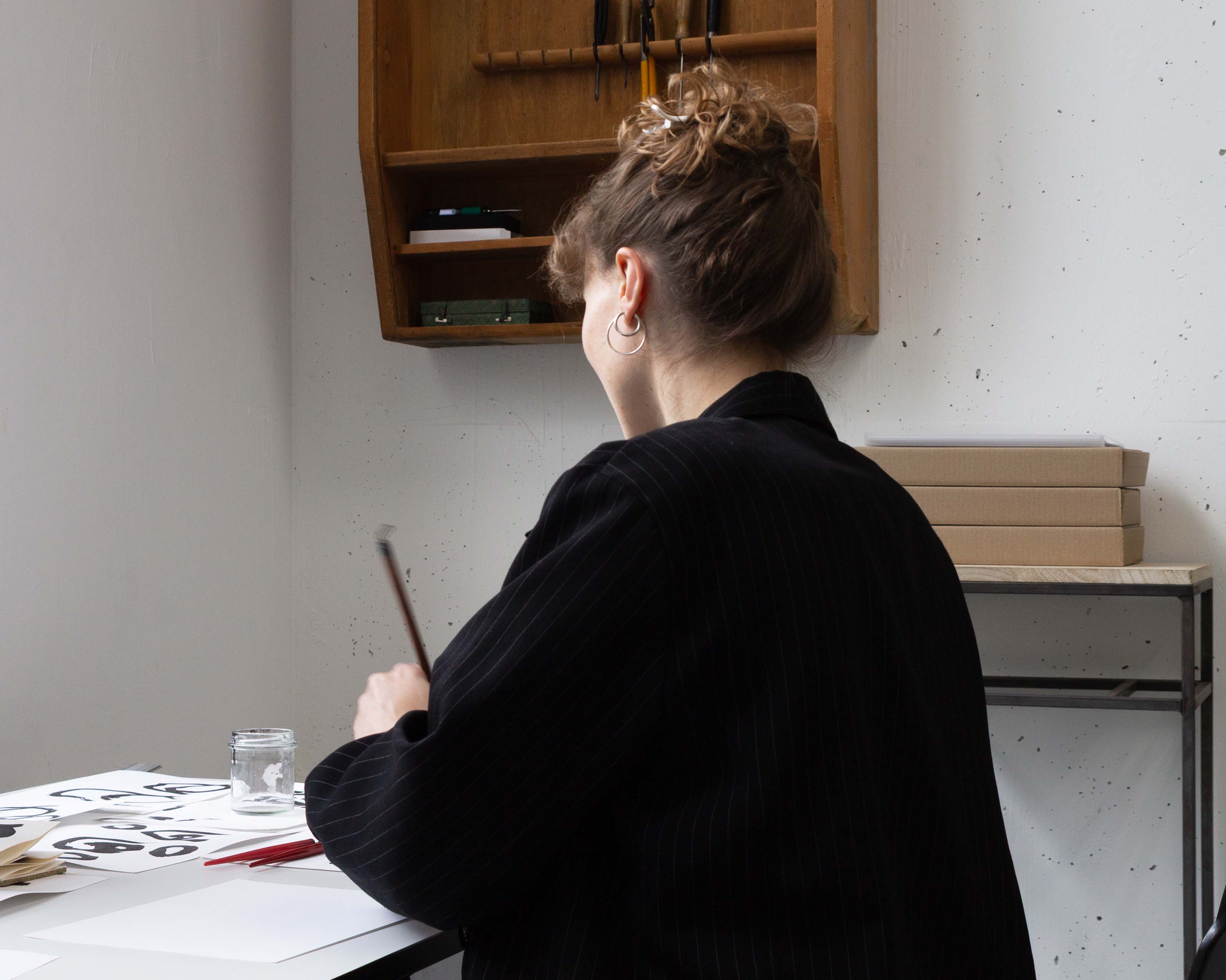 Esther Rosiny-Wieland im Atelier